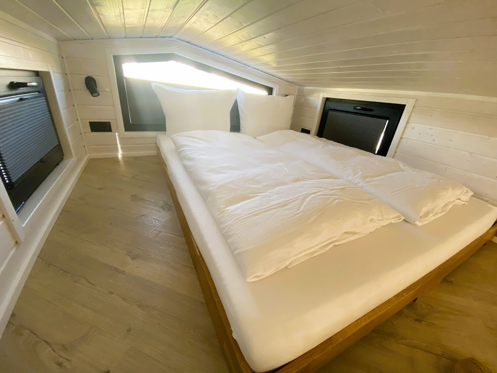 Schlafzimmer (1,60x2,00m)
