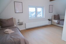 Top eingerichtet | Einzelbetten | Parken u. WLAN | 1-2 Zi Bild 18