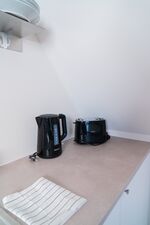 Top eingerichtet | Einzelbetten | Parken u. WLAN | 1-2 Zi Bild 11