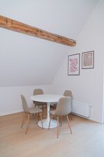 Top eingerichtet | Einzelbetten | Parken u. WLAN | 1-2 Zi Bild 2