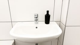 Einzelbetten, WLAN, Küche, Parkplatz, TV - ganze Wohnung Bild 9