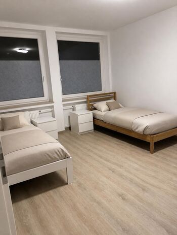 🏠 Monteurwohnung Leverkusen | bis 7 Personen | 📶 WLAN 🧺 Waschmaschine Zdjęcie 1