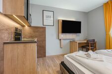 Hotel | EIGENE Küche | Parken | Neu | Smart TV Bild 12