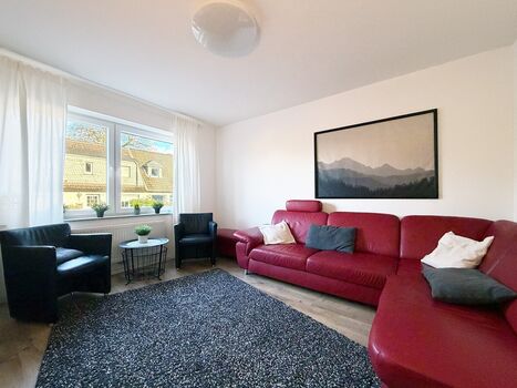 Monteur-Haus: 5 SZ, 7 Betten, Wallbox, Parkplatz, Garten Bild 3