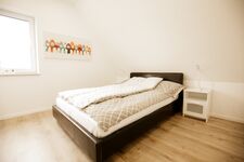 Monteur-Haus: 5 SZ, 7 Betten, Wallbox, Parkplatz, Garten Bild 8