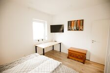 Monteur-Haus: 5 SZ, 7 Betten, Wallbox, Parkplatz, Garten Bild 7