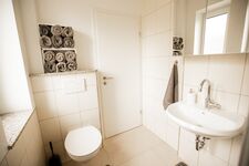 Monteur-Haus: 5 SZ, 7 Betten, Wallbox, Parkplatz, Garten Bild 5