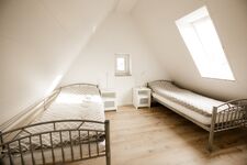 Monteur-Haus: 5 SZ, 7 Betten, Wallbox, Parkplatz, Garten Bild 17