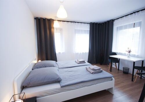 Schlafzimmer 2 mit Doppebett / Bedroom 2 with double bed