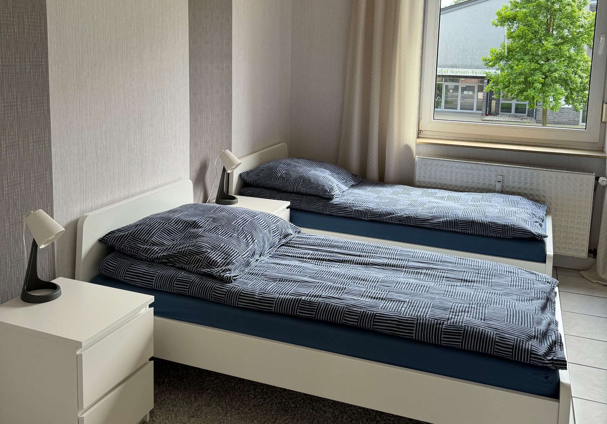 Schlafzimmer 2 linke Seite