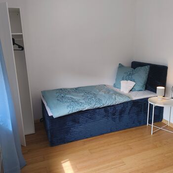 2 Zimmer, 4x Boxspringbetten, Parken direkt vor der Tür Bild 5