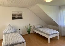 3 Bett Zimmer