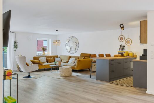 FeWo SONNEN.glück | 140m² | Balkon | 🅿️ | max 8 Personen Bild 5