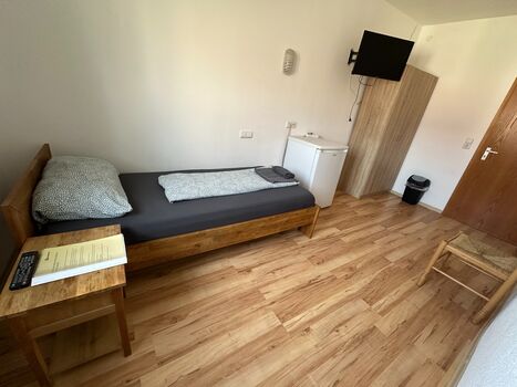 .: Monteurzimmer: Günzburg, Leipheim, Ichenhausen, Burgau :. Bild 1