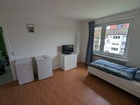 Moderne 3-Zimmer-Wohnung + Gäste-WC, Vollbad, WaMa, SpüMa,TV Bild 12