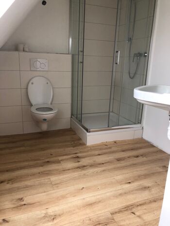 Großzügige OG Wohnung mit 4 separaten Schlafzimmern Picture 5