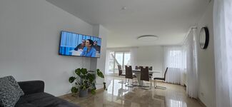 Pfänderblick-Suite: Wohnzimmer mit Schlafsofa