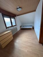 Schlafzimmer 4
