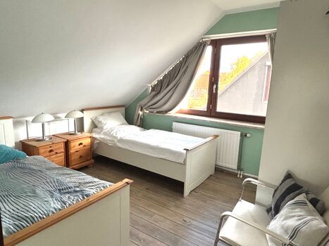 Kleine Schlafzimmer mit Einzelbetten