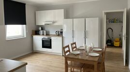 MH11 / TOMASZ-LIVING in DUISBURG - Modernes Bad + Smart TV Bild 5