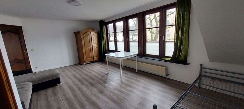 Große Wohnung mit Küche in Griesheim für 6 Pers. Bild 2