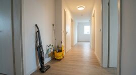 MH20 / TOMASZ-LIVING in OBERHAUSEN - Mikrowelle + Kaffeemasc Bild 6