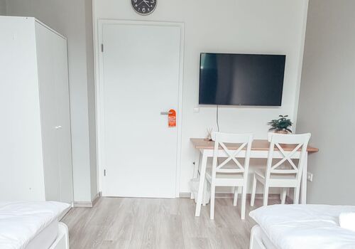 Monteurszimmer Grau Zweibettzimmer Zdjęcie 2