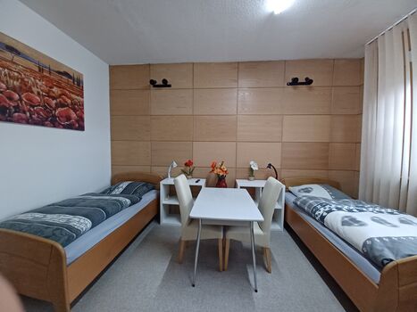 2 Monteur-Apartments für jeweils 4 oder 5 Personen