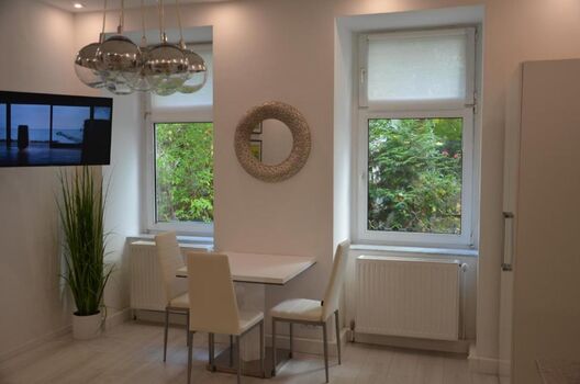 Cozy&Clean Apartment next Metro U4 Bild 3