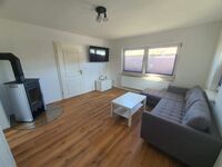 Wohn/Schlafzimmer mit TV