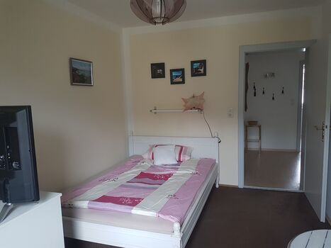 schöne, helle 4 - Zimmer Wohnung in Altenmarkt an der Alz Bild 4