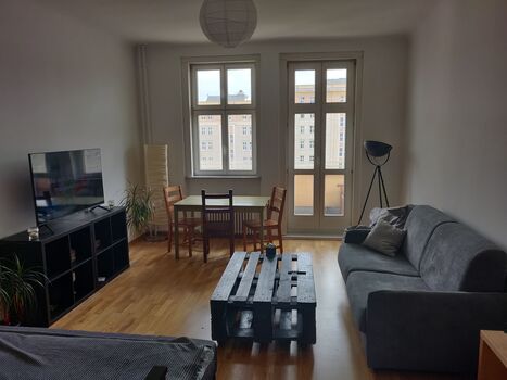 Zentrale Unterkunft in Berlin für Pendler & Handwerker – 2 Zimmer & WLAN