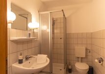 Einzel-, Doppel- und 4-Bett-Zimmer in Schneverdingen Bild 2