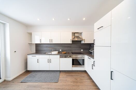 Monteurzimmer Wilhelmshaven Hafen | Parkplatz | Küche | Top Bild 2