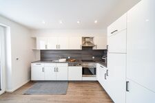 Monteurzimmer Wilhelmshaven Hafen | Parkplatz | Küche | Top Bild 2