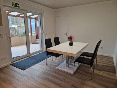 Siegburg: Moderne Monteurwohnung mit Küche und WLAN Zdjęcie 4