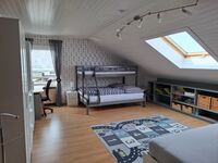 Mehrbettzimmer mit Hochbett