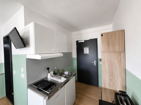 home2stay Apartmenthaus in Reutlingen NEU Wifi, Parkplatz, 30 Personen Bild 3