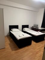 Zweibettzimmer mit Bad & Küche
