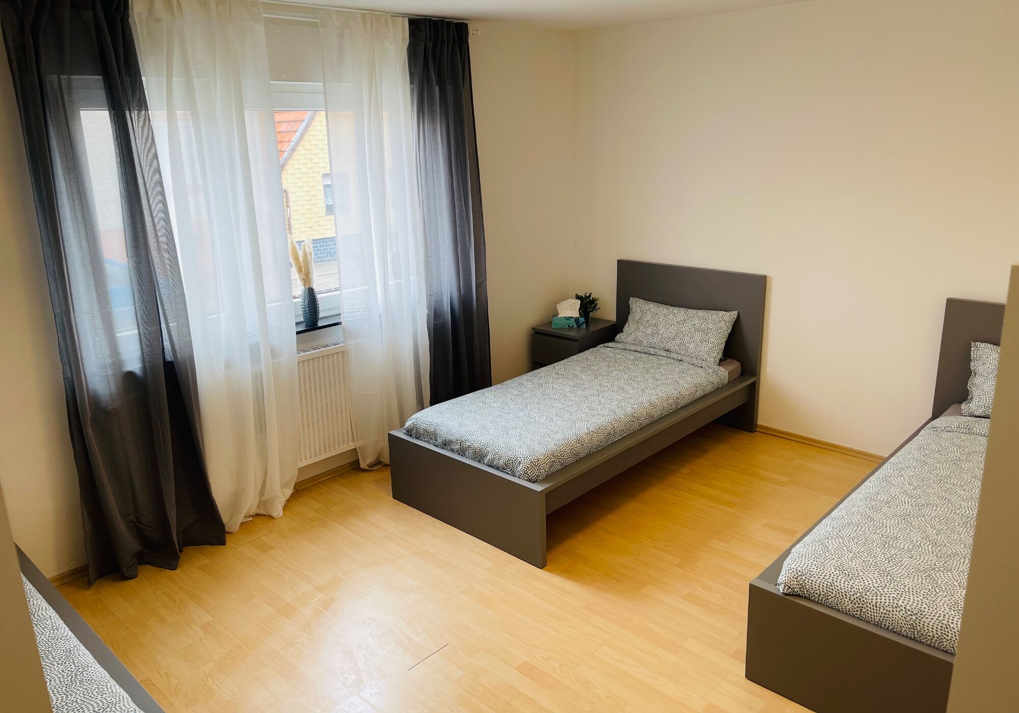 Einzel-, Doppelzimmer-, Mehrbettzimmer in Hambrücken