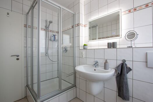 Zentrale Wohnungen mit Parkplatz, Balkon, Waschmaschine, WLAN Bild 3