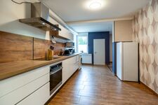 Stylische große 5-Zimmerwohnung WLAN*Free Parking* Bild 14