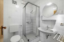 Monteurzimmer Oberkochen voll ausgestattet mit eigenem Bad! Bild 5