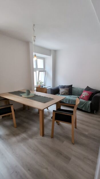 Wohnung ggü. des Rathaus im 2.OG Bild 3