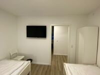 3 bis 14 Pers., 2 Apartments, 6 Schlafzimmer für Monteuere Bild 6