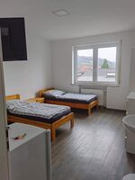 Große Monteurwohnungen mit Top-Ausstattung - bis 21 Personen Bild 8