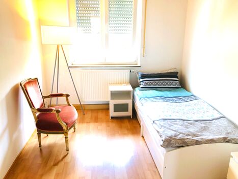 TOP-Monteurwohnungen in Stuttgart / 3-15 Personen / Wifi