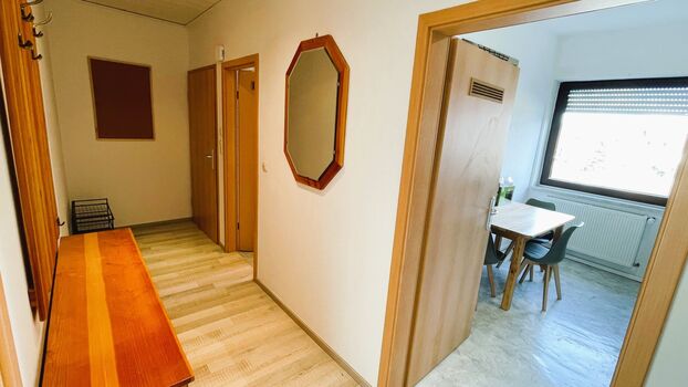 Vollmöblierte Wohnung bis zu 6 Personen mit Parkplatz Bild 4