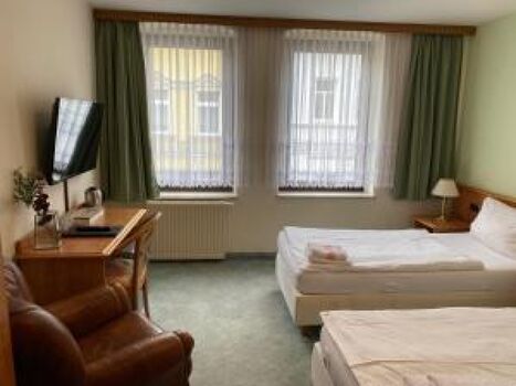 Günstige Zimmer für Monteuere und Langzeitbucher in Auerbach Bild 2