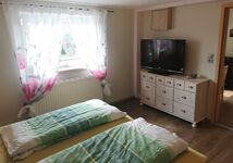 Schlafzimmer mit Doppelbett